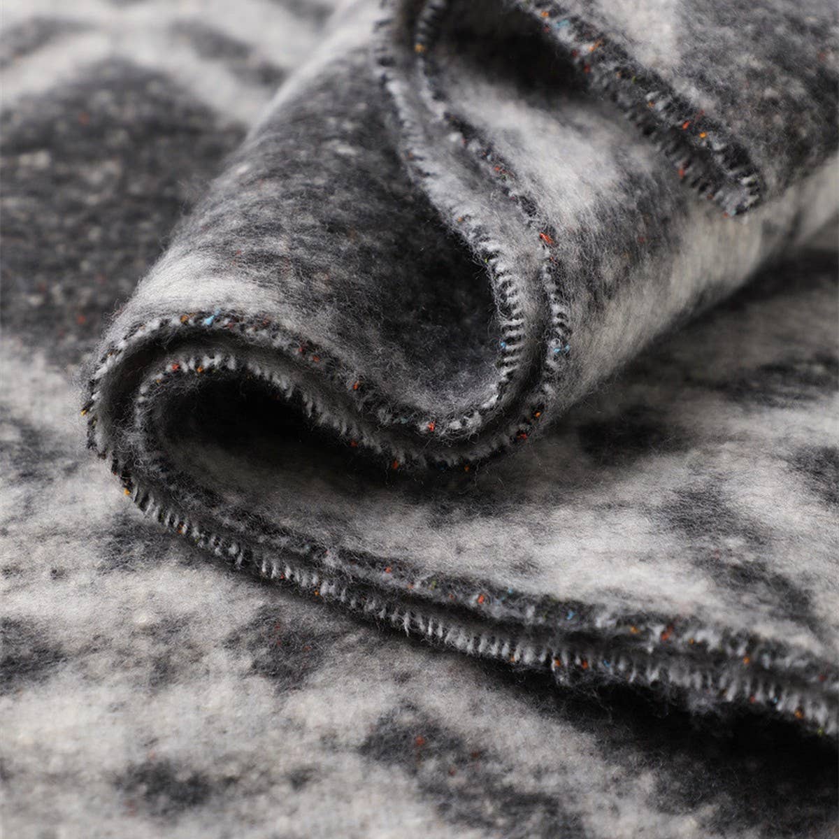 Autumn and winter geometric tassel shawl scarf