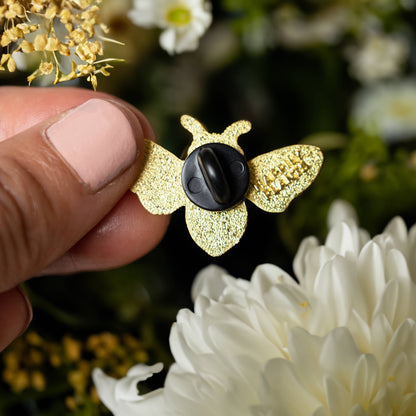 Bee &amp; Daisy Flower Pin Set