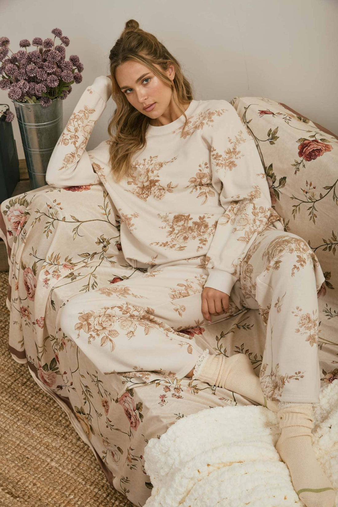Magnolia Floral Toile Lounge Set