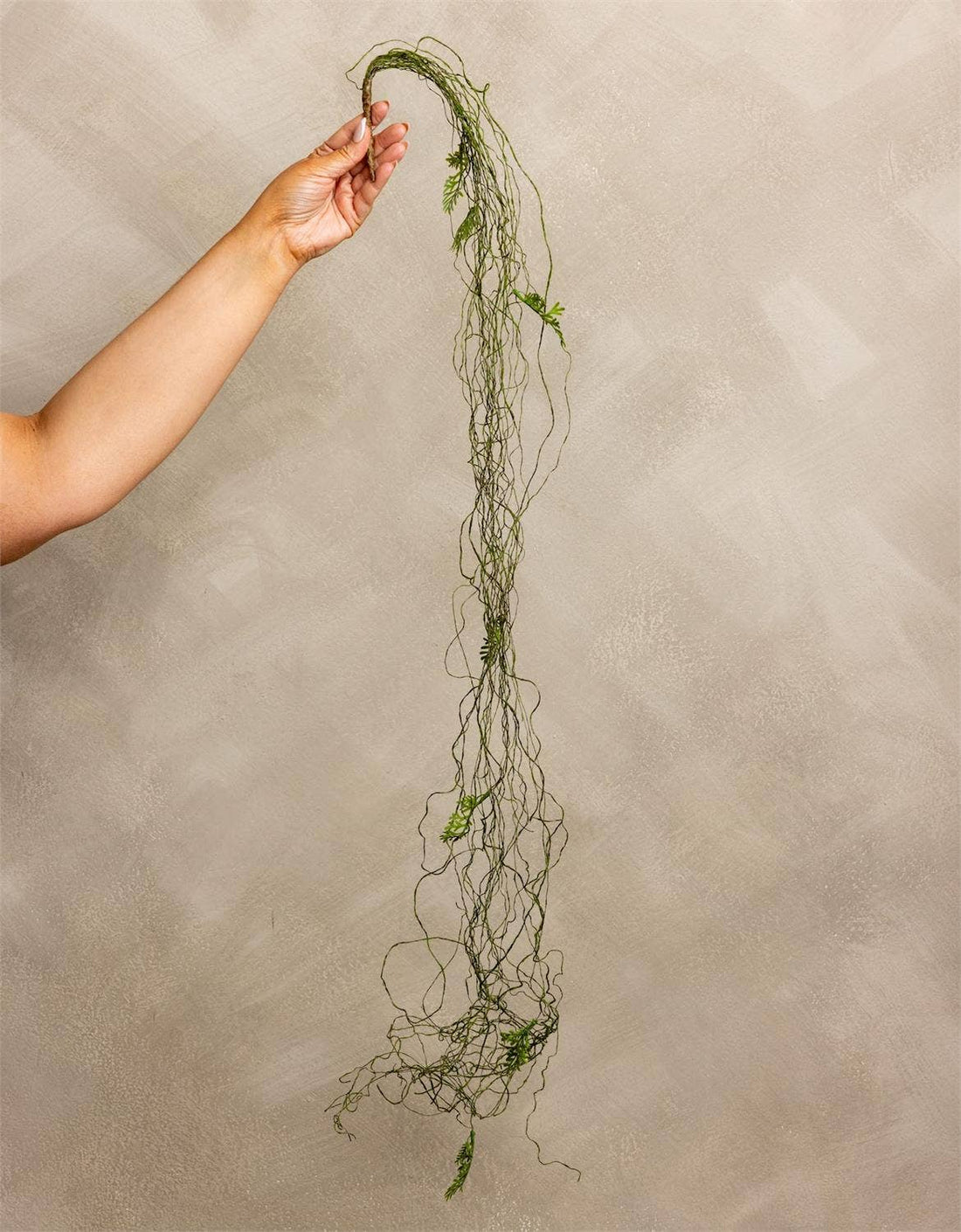 Garland - Fine Moss Vine With Leaves