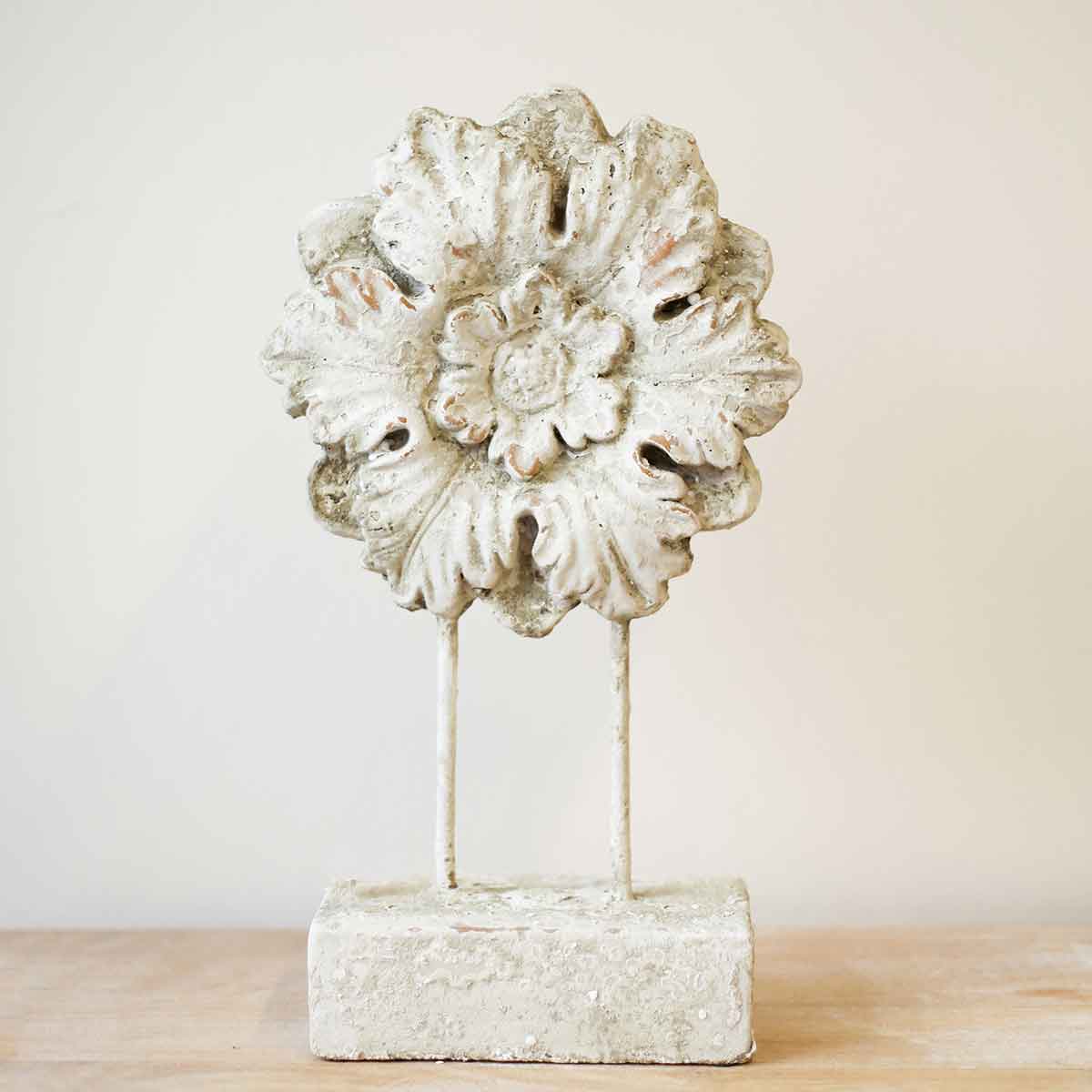 Flora Medallion Decor