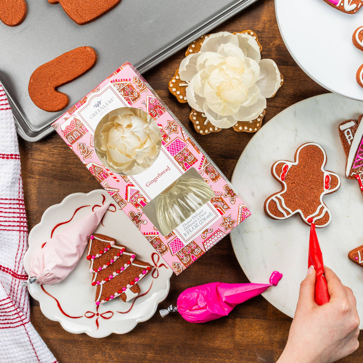 Gingerbread Flower Diffuser